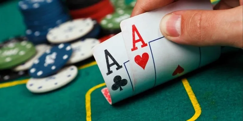 kham-pha-tong-quan-ve-poker-sumclub